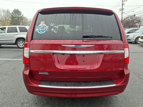 2013 Chrysler Town & Country Touring-L