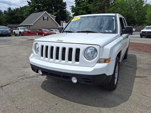 Bright White Clearcoat 2016 Jeep Patriot Sport