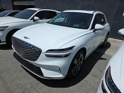 Alta White 2024 Genesis Electrified GV70 Advanced AWD