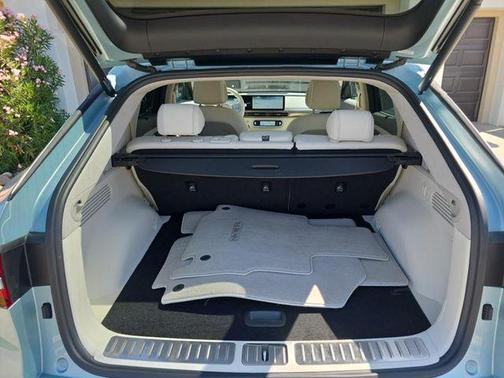 Hanauma Mint 2023 Genesis GV60 Performance AWD