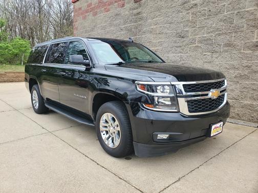 2017 Chevrolet Suburban LT