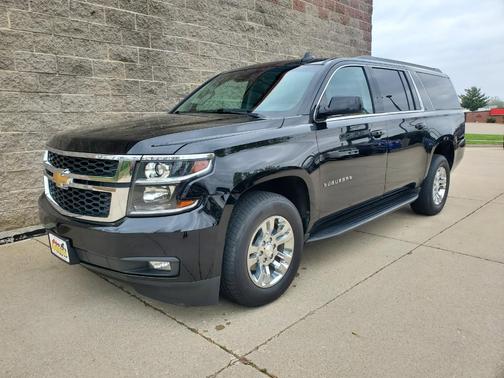 2017 Chevrolet Suburban LT