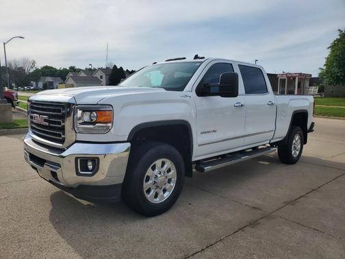 White 2015 GMC Sierra 2500 SLT