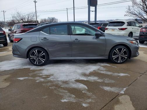 2021 Nissan Sentra SR