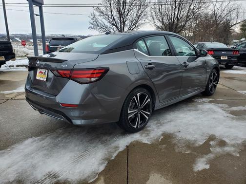2021 Nissan Sentra SR