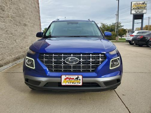 2023 Hyundai VENUE Limited