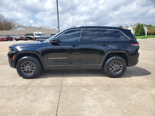 Black 2025 Jeep Grand Cherokee Laredo
