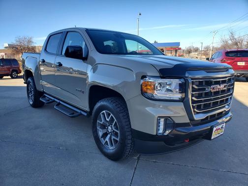 2022 GMC Canyon AT4 w/Leather