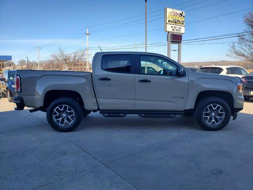 2022 GMC Canyon AT4 w/Leather