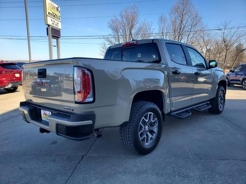 2022 GMC Canyon AT4 w/Leather