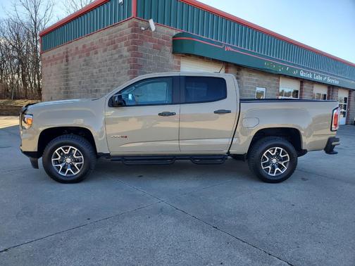 2022 GMC Canyon AT4 w/Leather