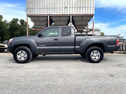 2015 Toyota Tacoma Base