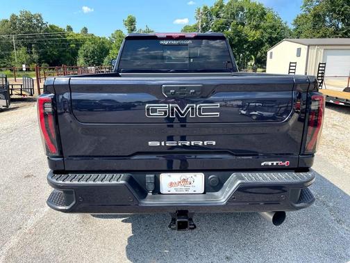 2024 GMC Sierra 2500 AT4