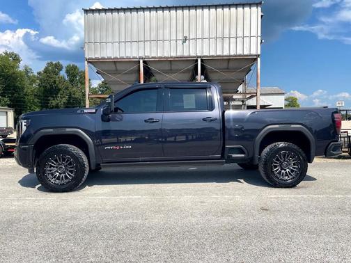 2024 GMC Sierra 2500 AT4
