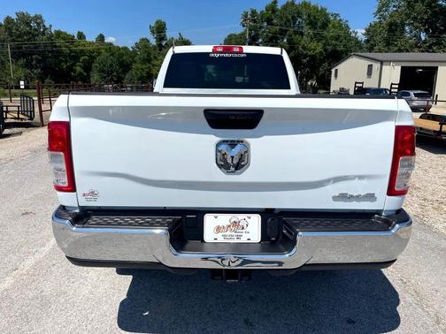 2022 RAM 2500 Tradesman Crew Cab 4x4 8' Box