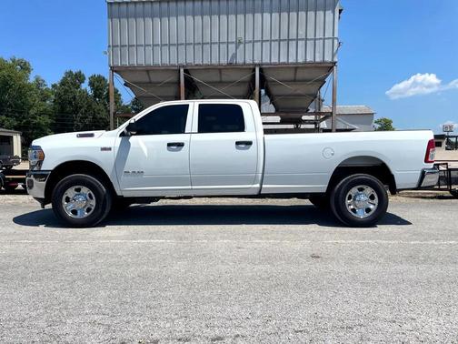 2022 RAM 2500 Tradesman Crew Cab 4x4 8' Box