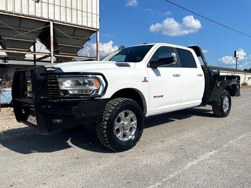 2020 RAM 2500 Laramie Crew Cab 4X4 8' Box