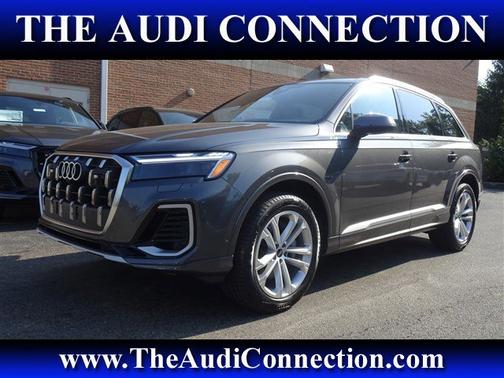 2025 Audi Q7 Premium