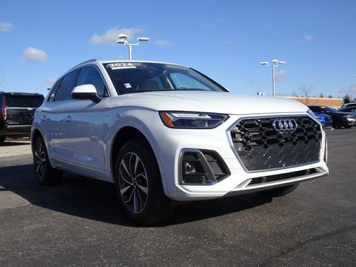 2024 Audi Q5 S line Premium Plus