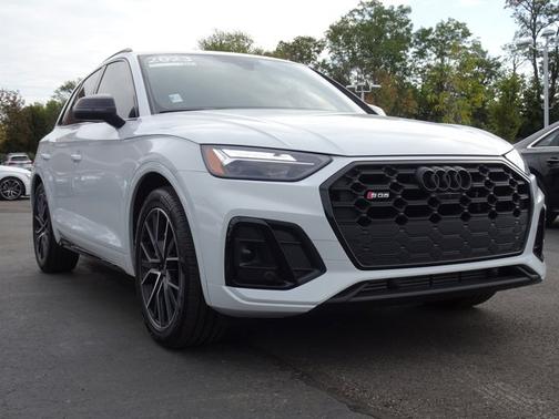 2023 Audi SQ5 Premium Plus
