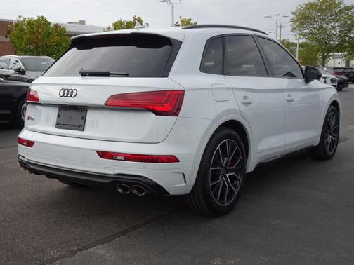 2023 Audi SQ5 Premium Plus