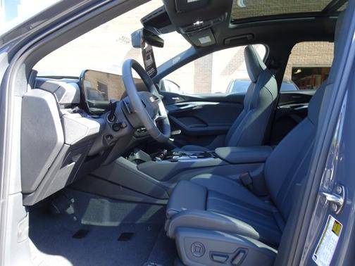Magnet Gray 2027 Audi Q6 e-tron Prestige