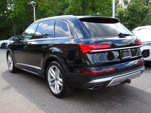 2025 Audi Q7 Premium Plus