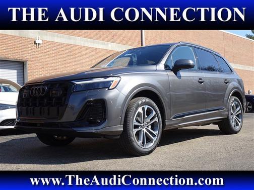 2026 Audi Q7 Premium