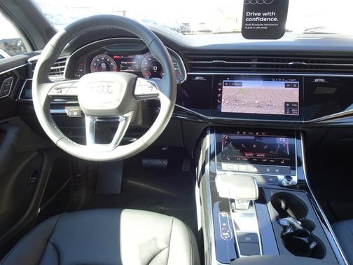 2026 Audi Q7 Premium