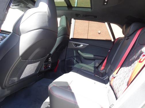 2026 Audi SQ8 Prestige