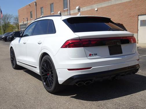 2026 Audi SQ8 Prestige