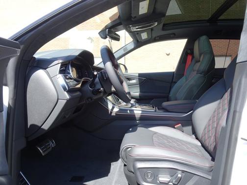 2026 Audi SQ8 Prestige