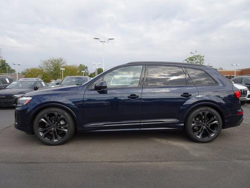 2026 Audi Q7 Premium Plus