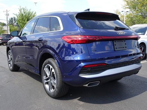 2025 Audi Q5 Premium