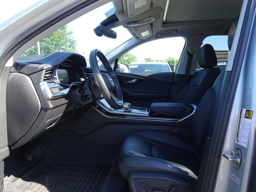 SATE SILV 2023 Audi Q7 Premium