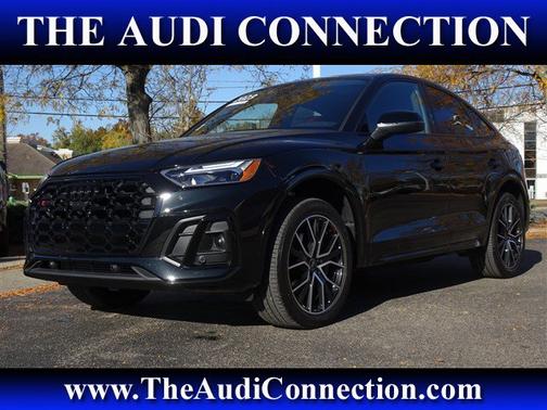 Mythos Black Metallic 2023 Audi SQ5 Sportback Premium Plus