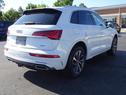 2023 Audi Q5 S line Premium Plus