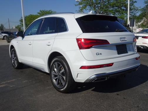 2023 Audi Q5 S line Premium Plus