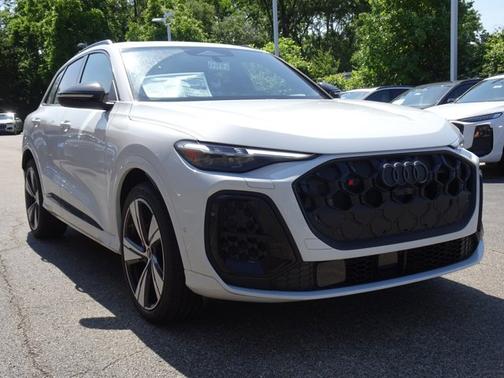 Glacier White Metallic 2026 Audi SQ5 Premium Plus