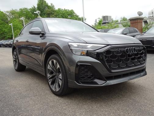 2025 Audi Q8 Premium Plus