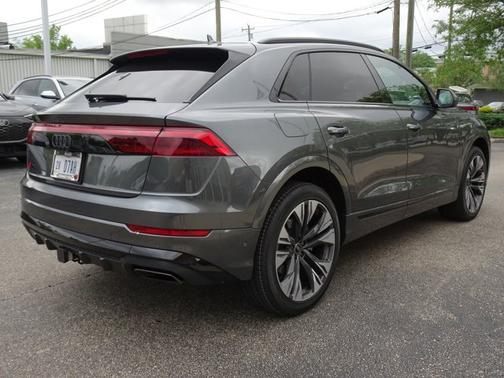 2025 Audi Q8 Premium Plus