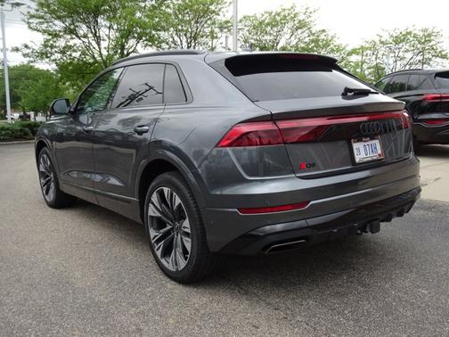 2025 Audi Q8 Premium Plus