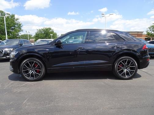 Night Black 2021 Audi Q8 Premium Plus
