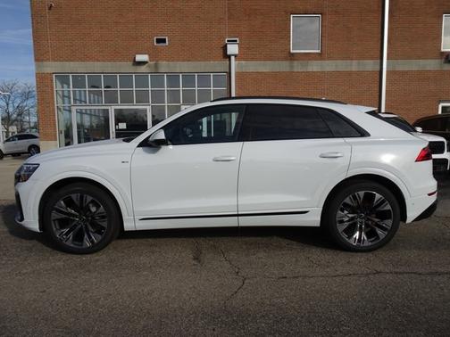 2026 Audi Q8 Premium Plus