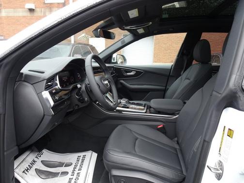 2026 Audi Q8 Premium Plus