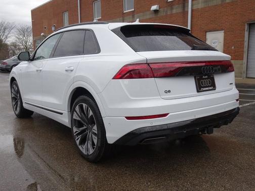 2026 Audi Q8 Premium Plus