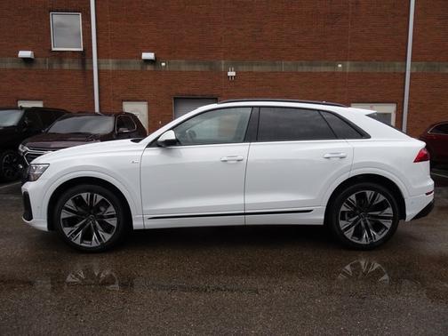 2026 Audi Q8 Premium Plus