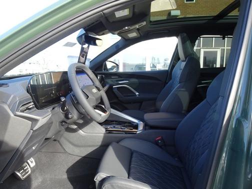 2025 Audi SQ5 Prestige