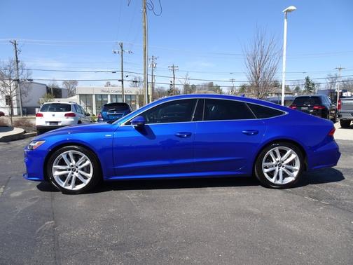Ultra Blue Metallic 2022 Audi A7 Premium Plus