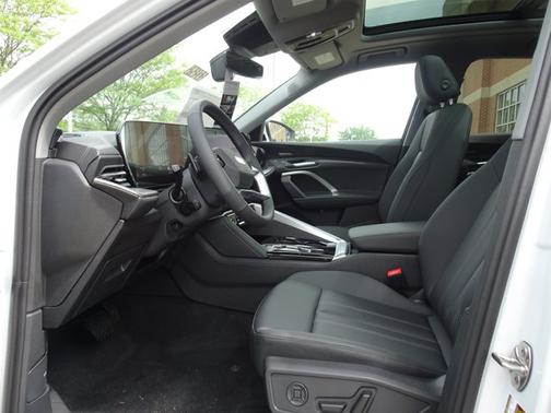 Glacier White Metallic 2026 Audi Q5 Premium Plus